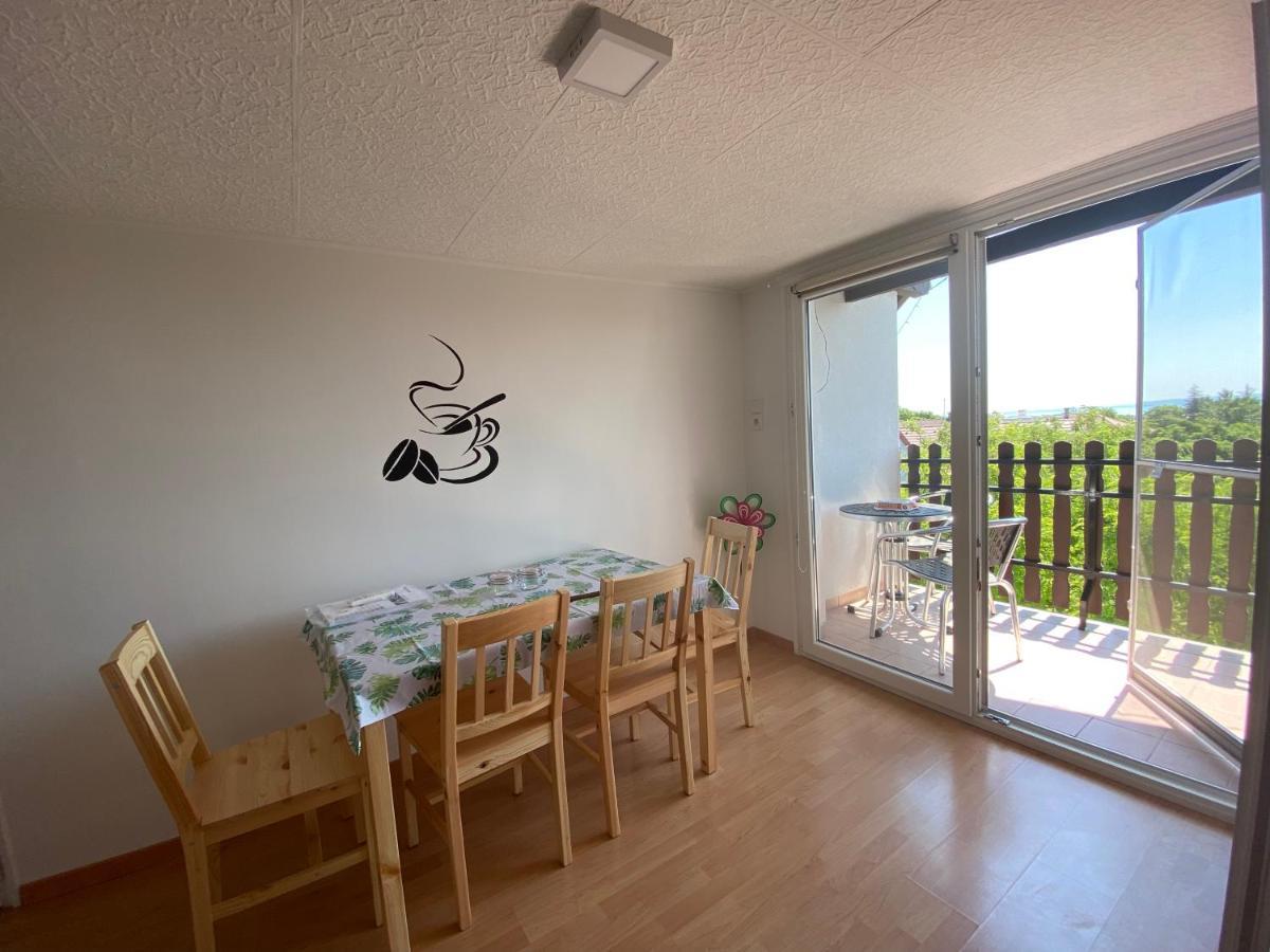 Andrea Apartman بالاتونفوريد المظهر الخارجي الصورة